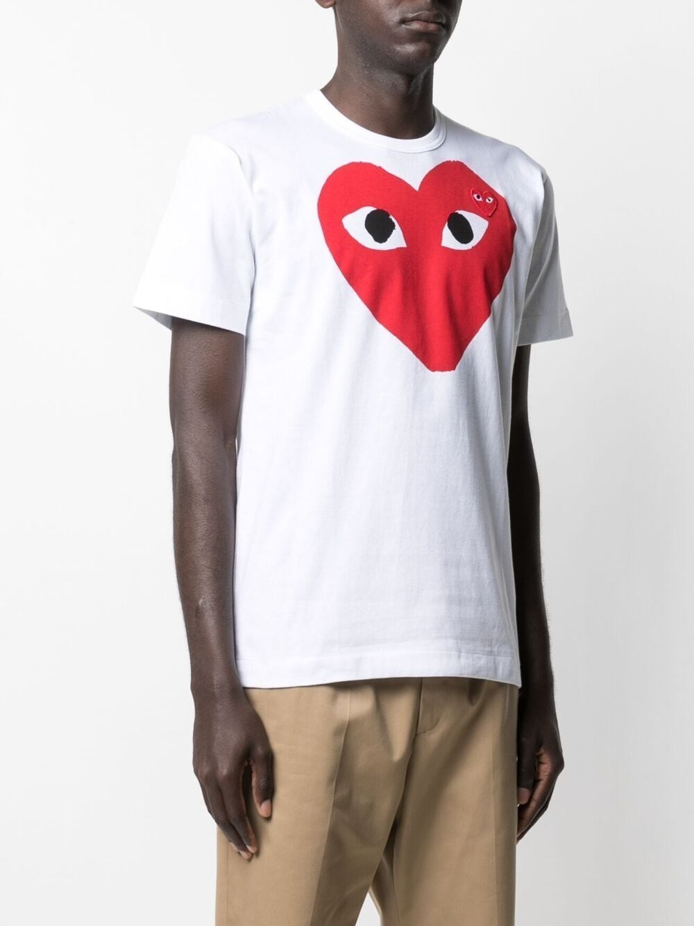 T-shirt con stampa cuore centrale