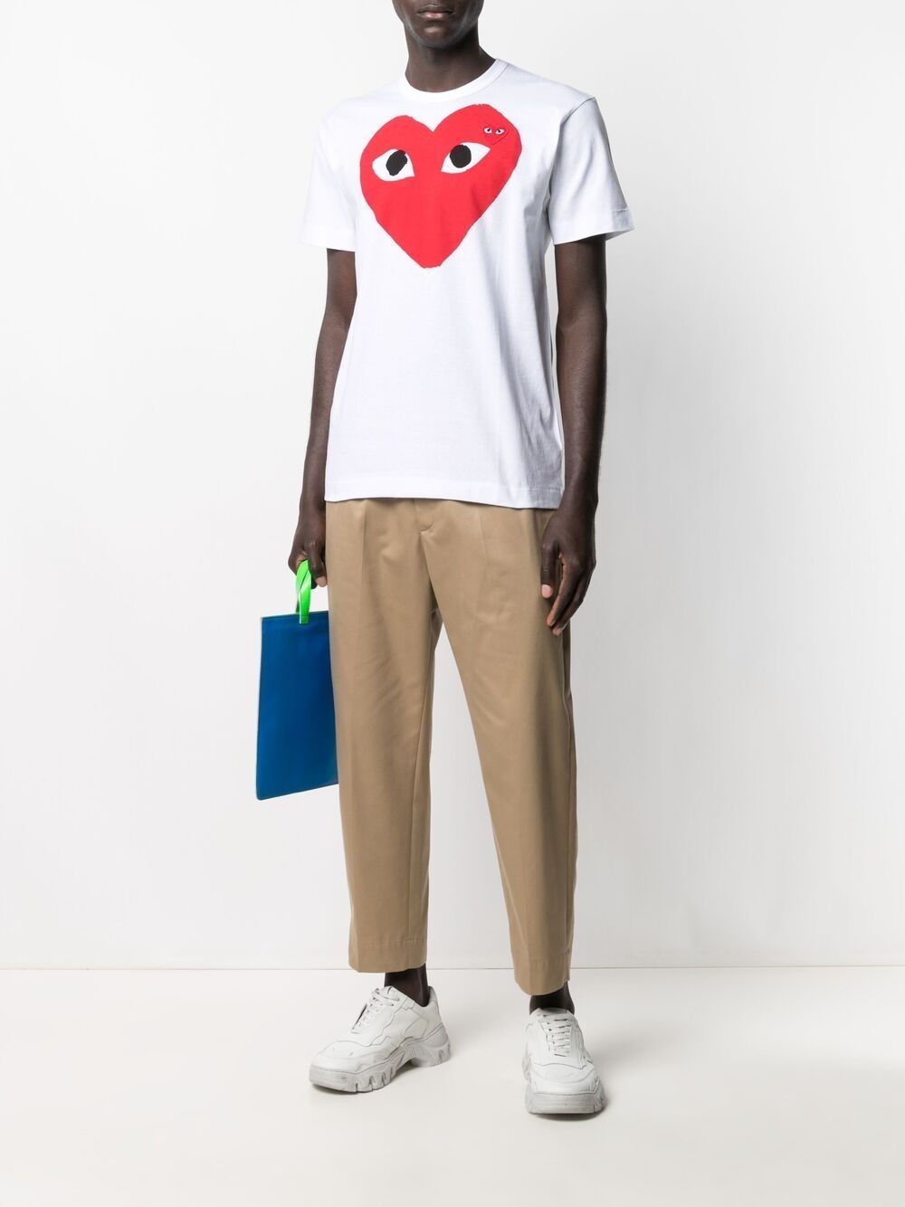 T-shirt con stampa cuore centrale