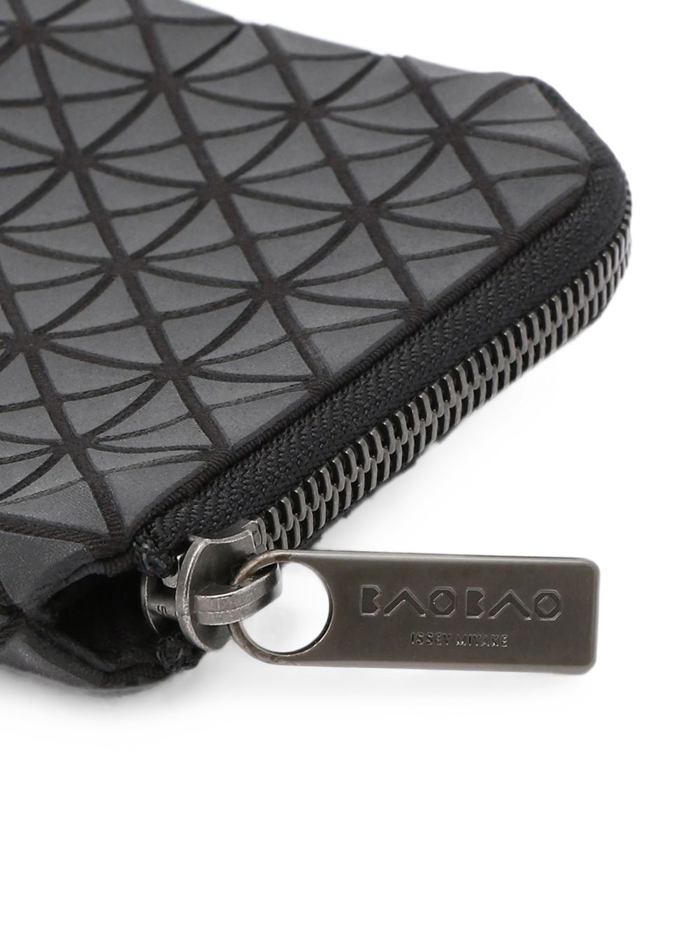 Clam geometric-panelled wallet BB69AG331 16 BAO BAO ISSEY MIYAKE