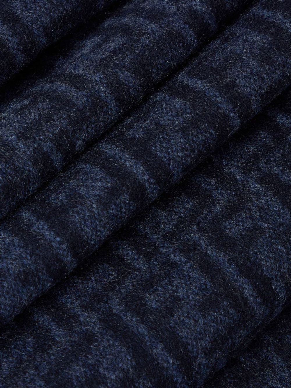 FF wool and cashmere scarf FXS417 B1VZF1Y81 FENDI
