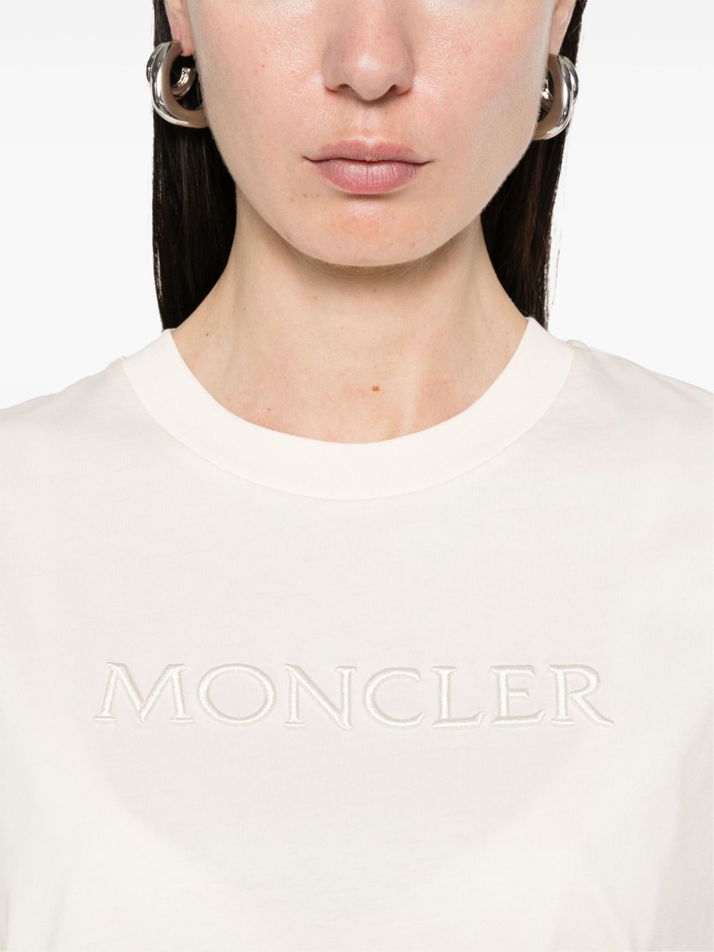 Embroidered Tonal Logo Cotton T-Shirt L20938C00021 89AUO037 MONCLER