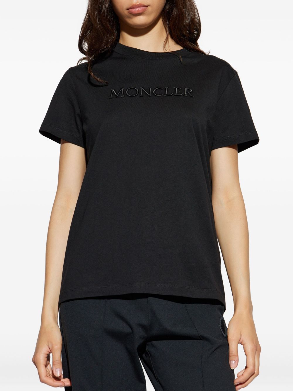 Embroidered Tonal Logo Cotton T-Shirt L20938C00021 89AUO999 MONCLER