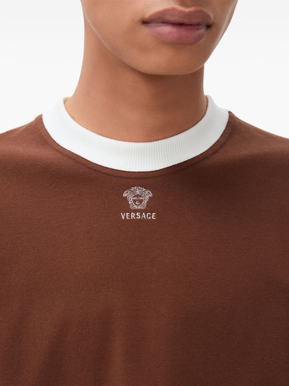 embroidered-logo stretch cotton-jersey slim T-shirt 1024824 1A186392NB50 VERSACE