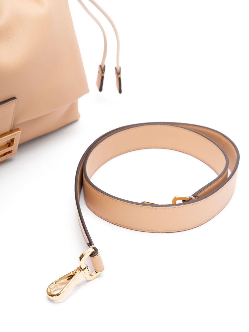 Mamma Baguette Medium 8BR833 AQ0DF0J2K FENDI