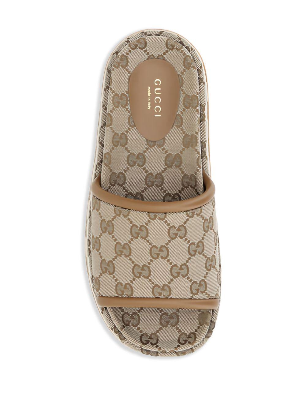 Double G sandals<BR/><BR/> 816797 FAD9C9745 GUCCI