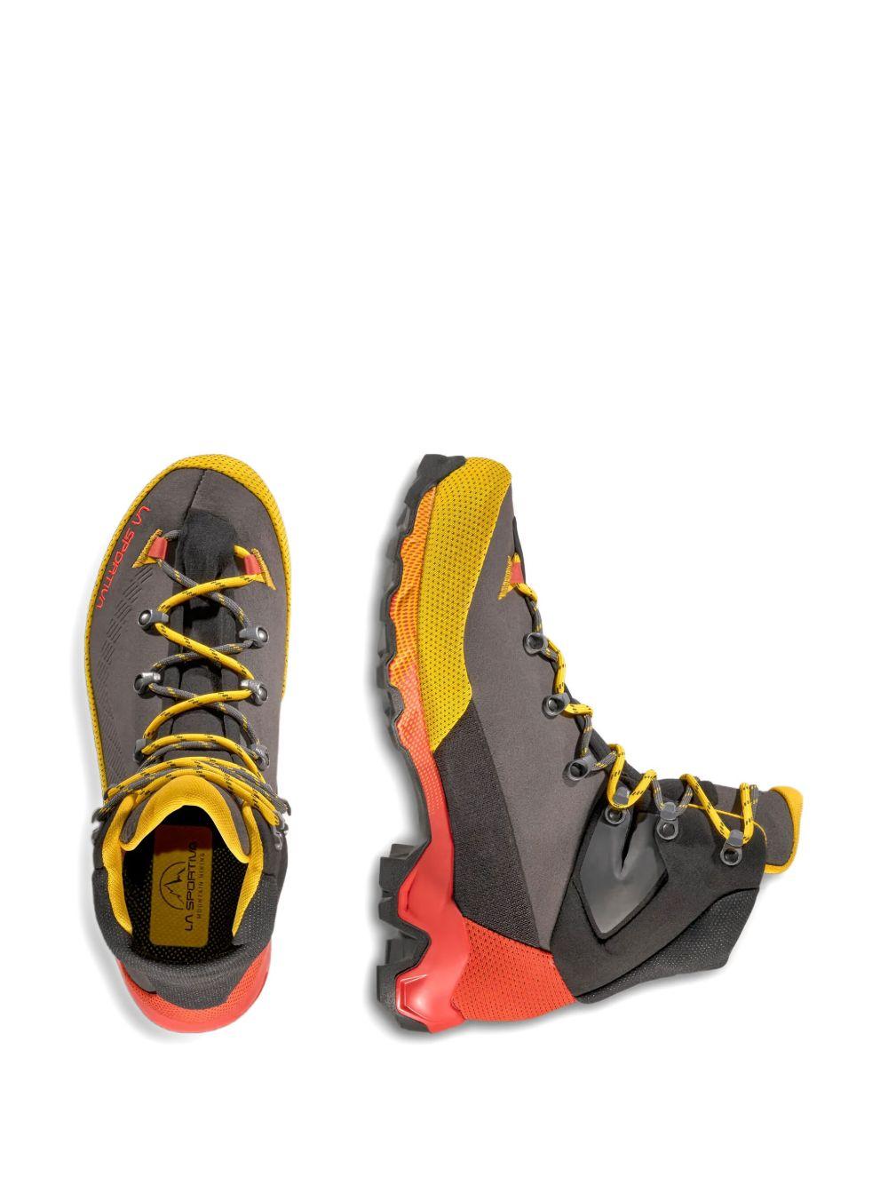 Aequilibrium Trek Gtx<BR/> 44B900100 CARBON/YELLOW LA SPORTIVA