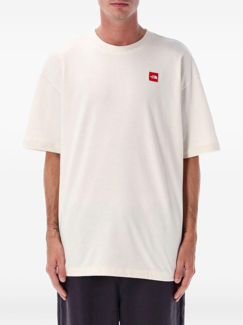 T-Shirt Tnf Red Box<BR/>The North Face® Red Box NF0A8EG5 QLI1 THE NORTH FACE