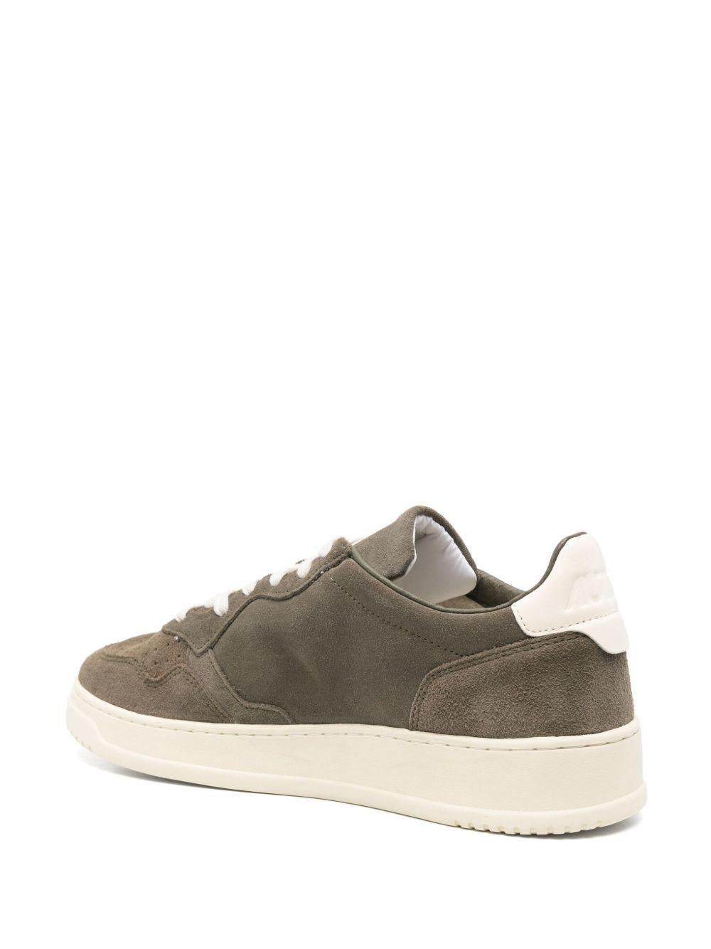 MEDALIST LOW SNEAKERS IN MILITARY CANVAS AULM UH04MISLET/WHT AUTRY