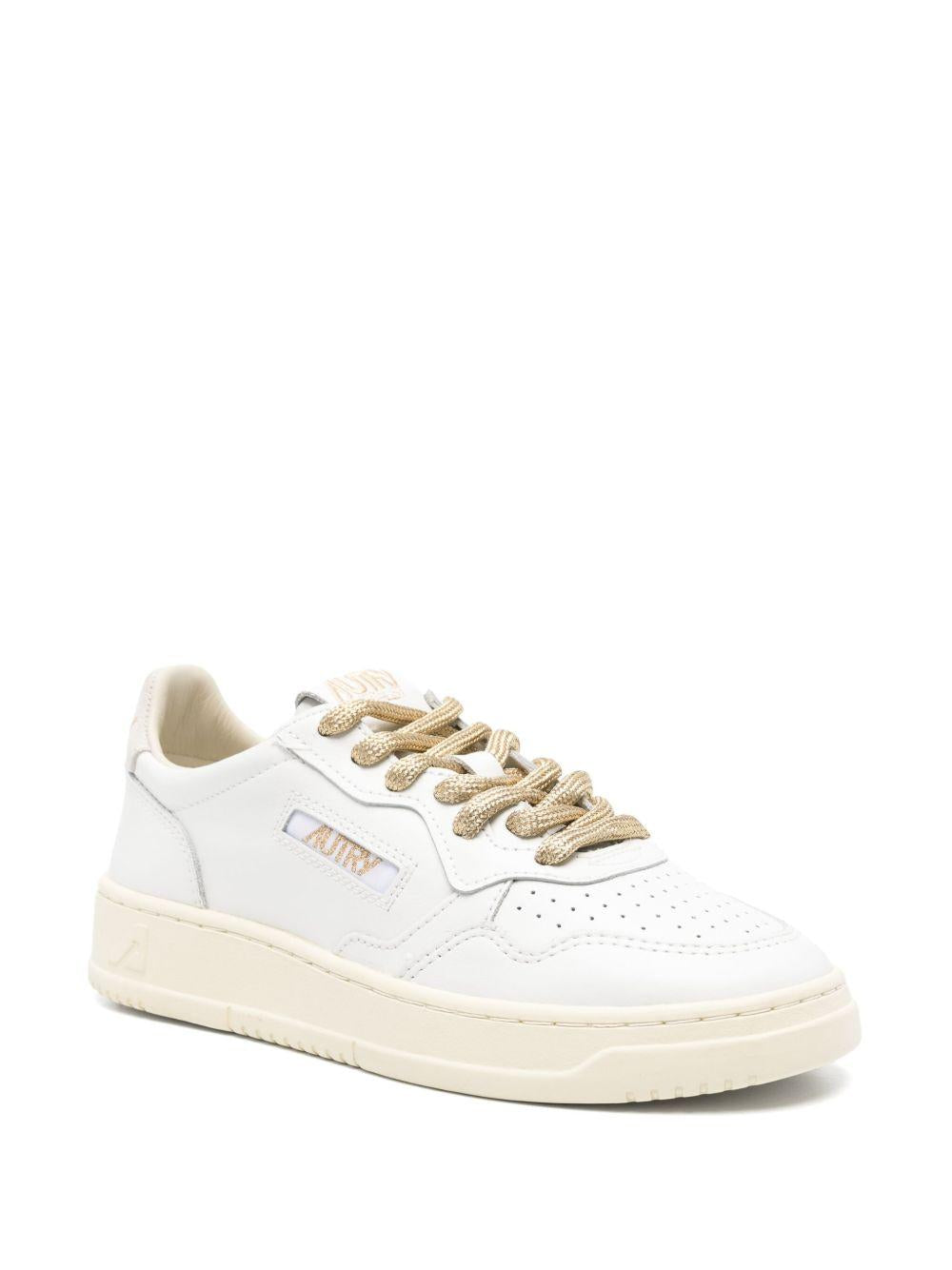 Medalist Low sneakers AULW SW01WHITE/WHITE AUTRY