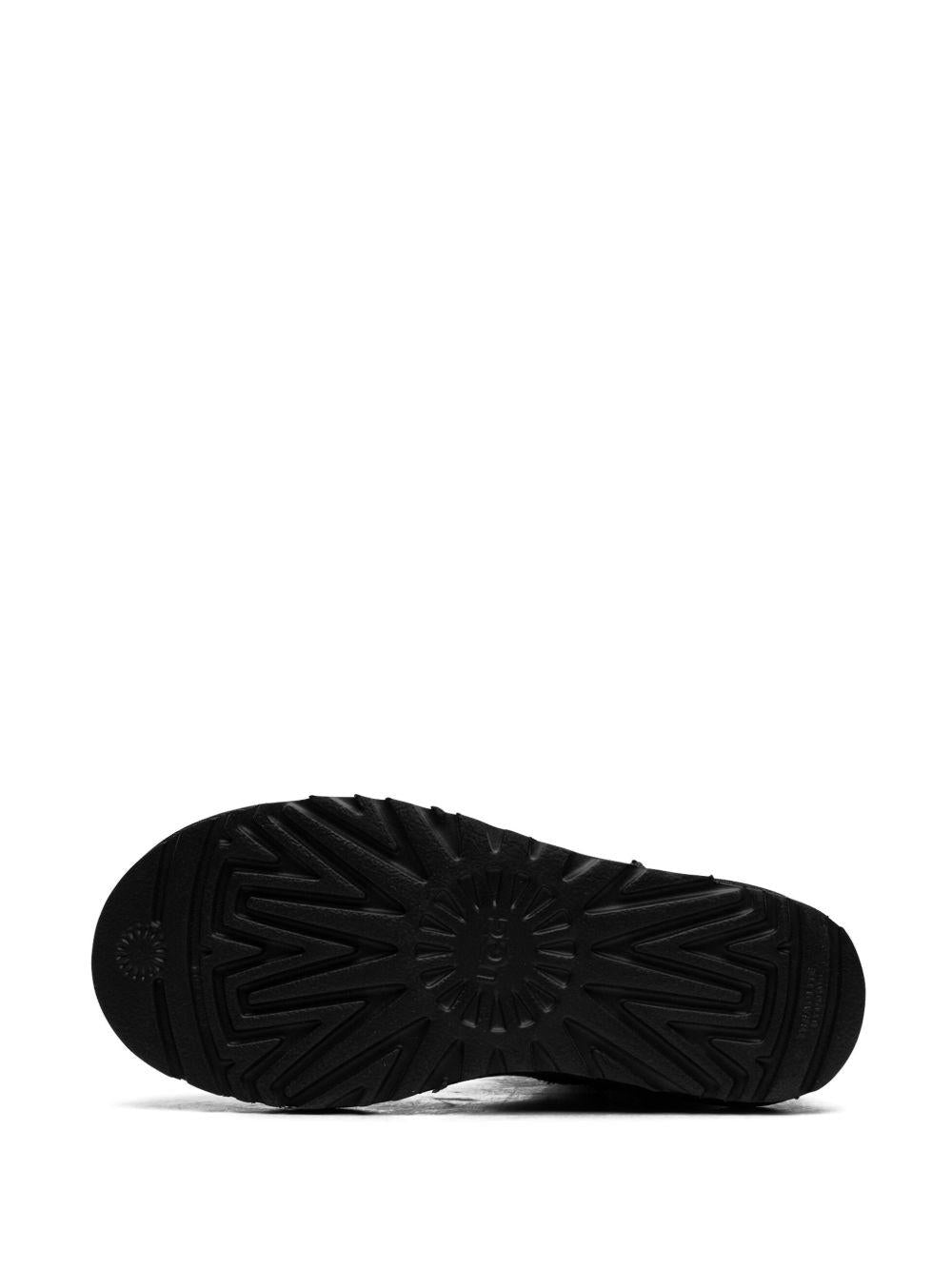 Classic Mini II boots 1016222 BLK UGG