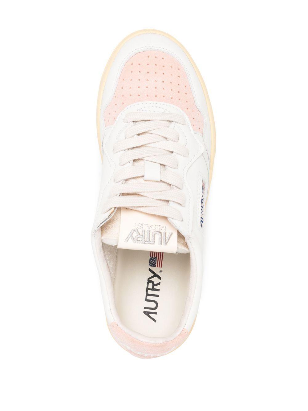 Perforated pink details low-top sneakers AULW SL03WHITE/PINK AUTRY