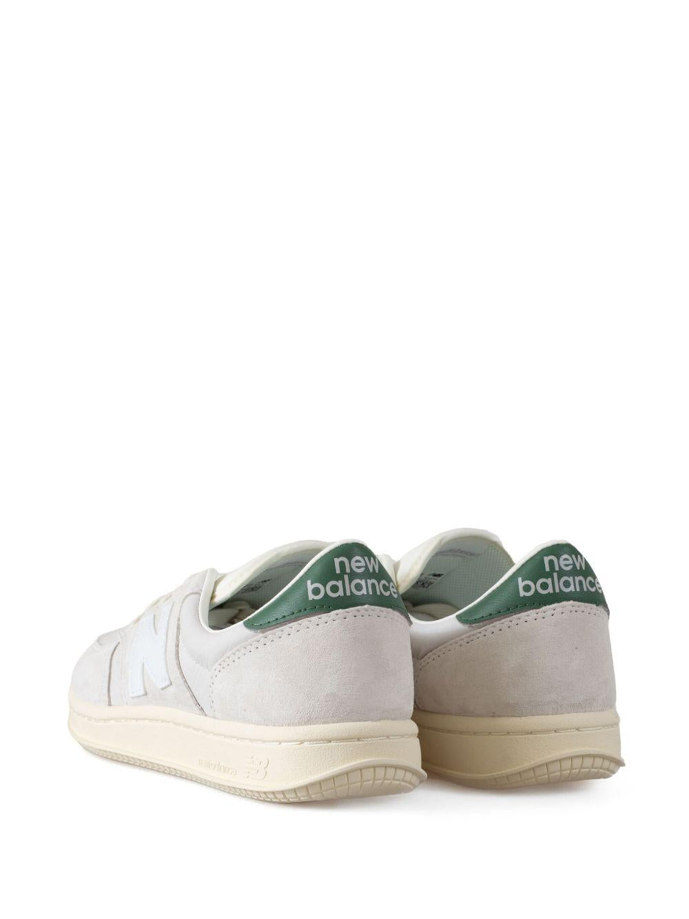 T500 sneakers<BR/><BR/> CT500GRN LIGHT GREY/GREY NEW BALANCE