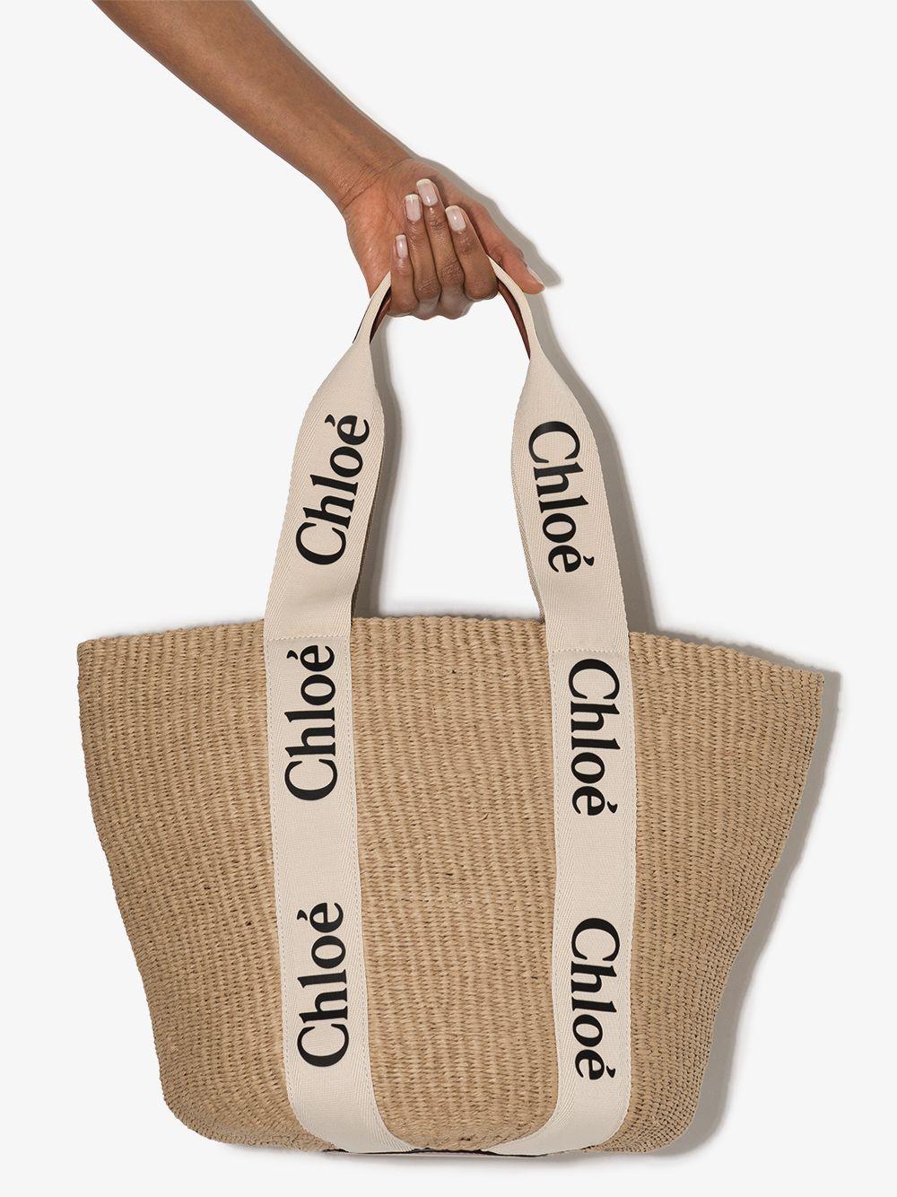 Large Woody logo-strap tote bag<BR/><BR/><BR/> CHC22SS380G55 101 CHLOÉ