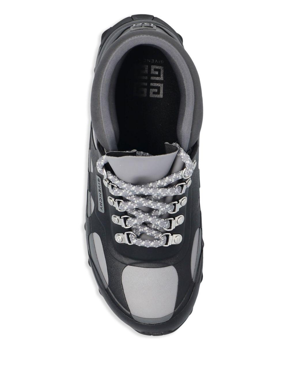 Lace up boots in rubber and neopren<BR/>x Bogs BH604QH1QG 002 GIVENCHY / BOGS
