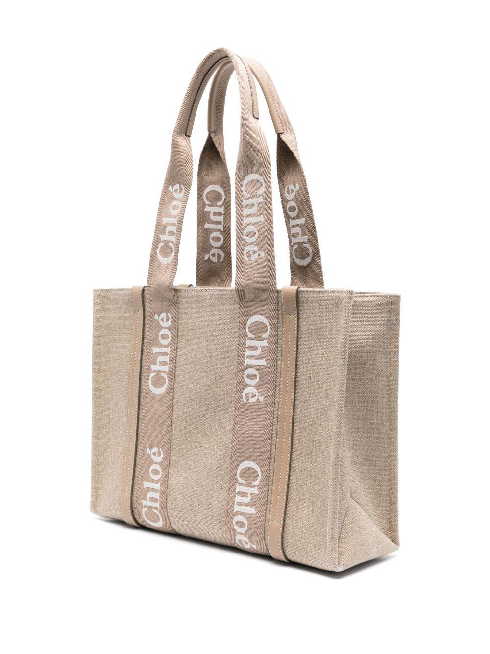Medium Woody tote bag<BR/><BR/><BR/> CHC23AS383L17 20E CHLOÉ