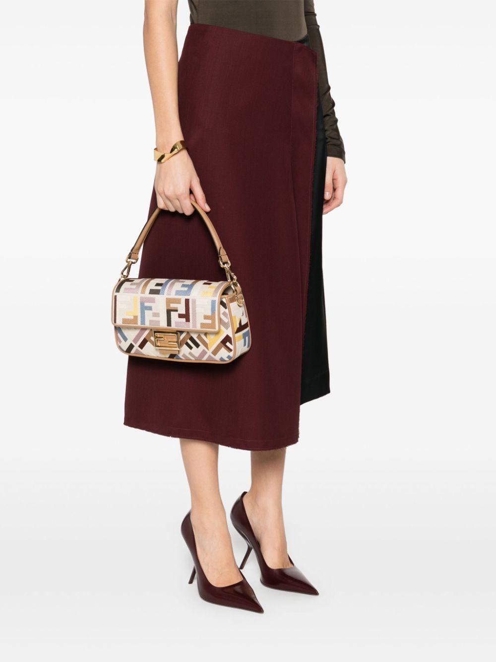 Baguette cross body bag<BR/><BR/><BR/> 8BR600 AT13F1QHS FENDI