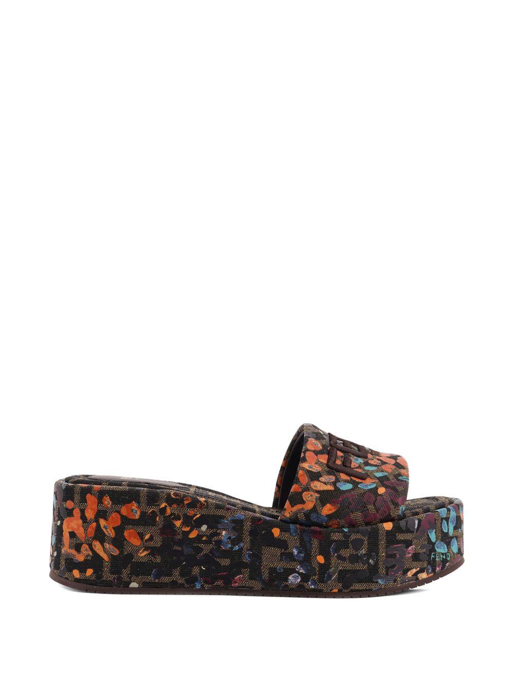 FENDI PLATFORM SLIDES 8R8515 AWD7F1V94 FENDI