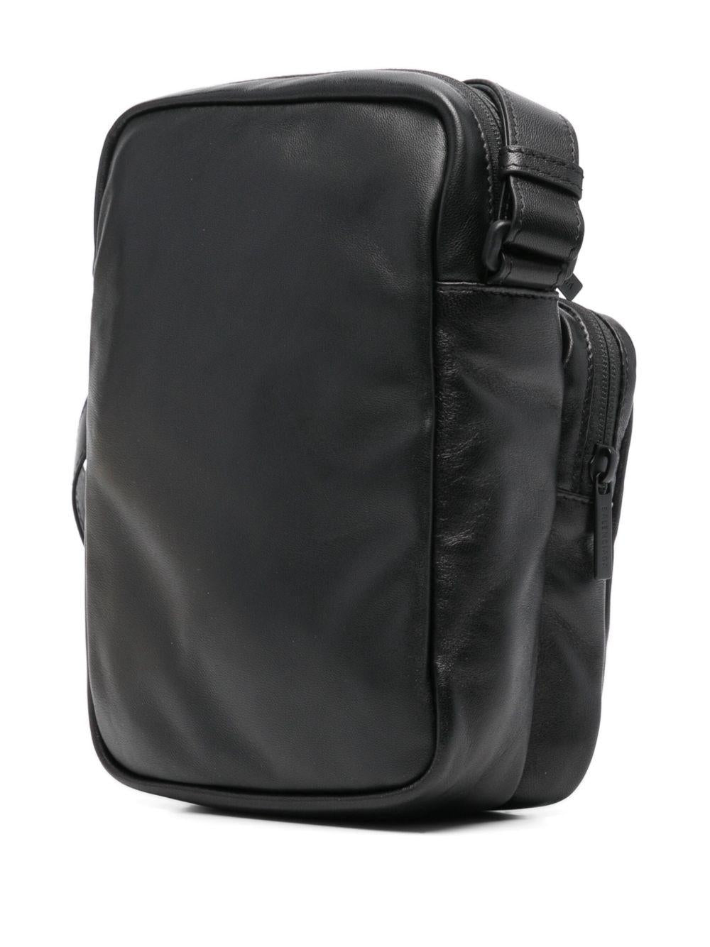 Crossbody pouch I UNDER ARMOUR 811907 2ABJJ1000 BALENCIAGA I UNDER ARMOUR
