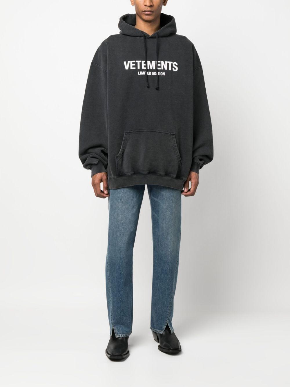 Logo print drawstring hoodie UE63HD720X BLACK VETEMENTS