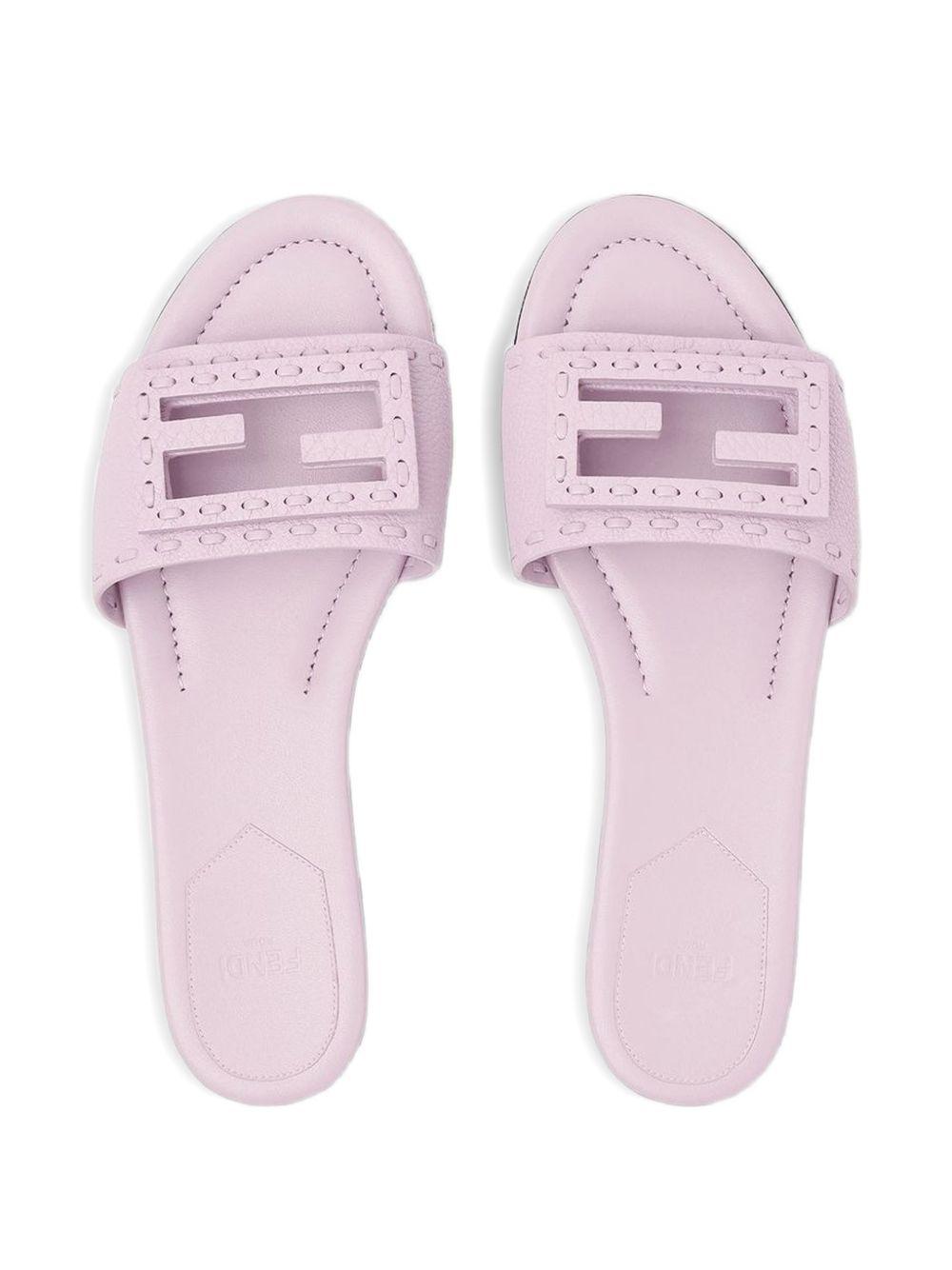 Baguette leather slides 8R8136 AQY2F0U6M FENDI