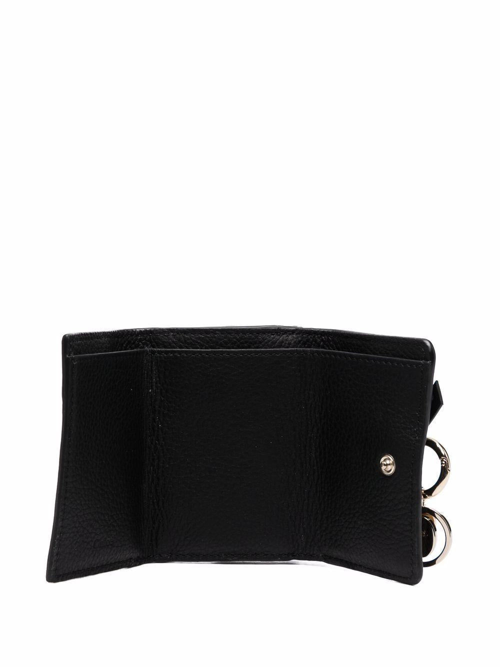Tri-fold mini wallet<BR/><BR/> CHC21WP946F57 001 CHLOÉ