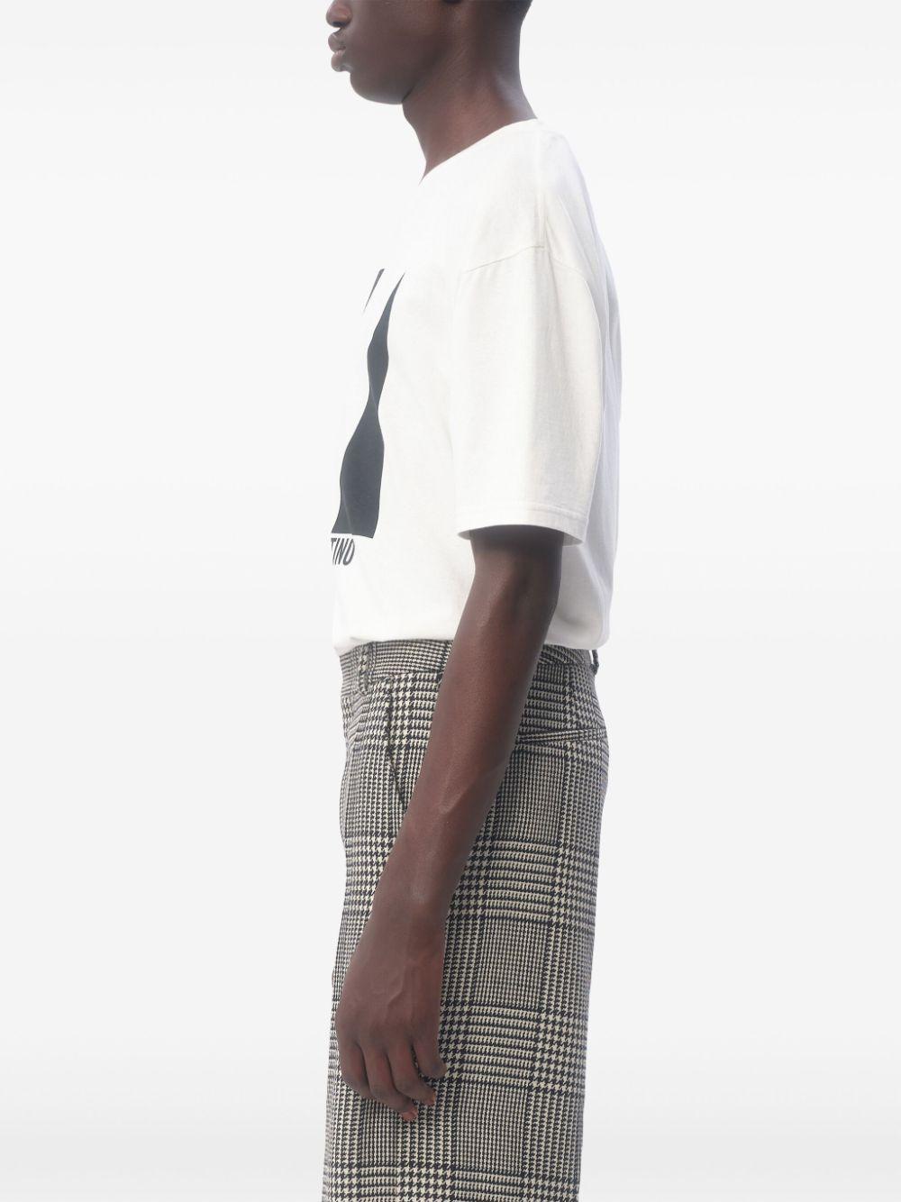 Chez Valentino T-shirt<BR/><BR/><BR/> 6V3MG16PAQ9 A03 VALENTINO GARAVANI