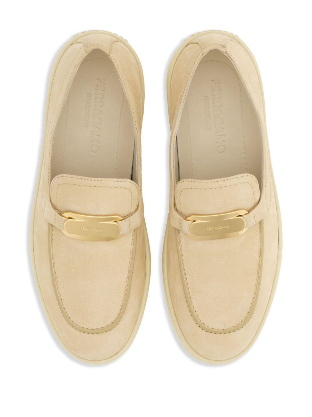 New Vara loafers<BR/><BR/><BR/> CRIO 779039DESERT MASCARPONE FERRAGAMO
