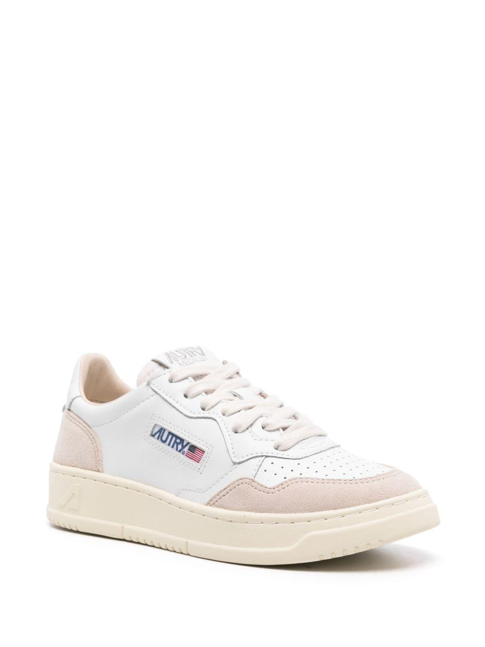 MEDALIST LOW SNEAKERS IN WHITE LEATHER AULW LS33WHITE AUTRY