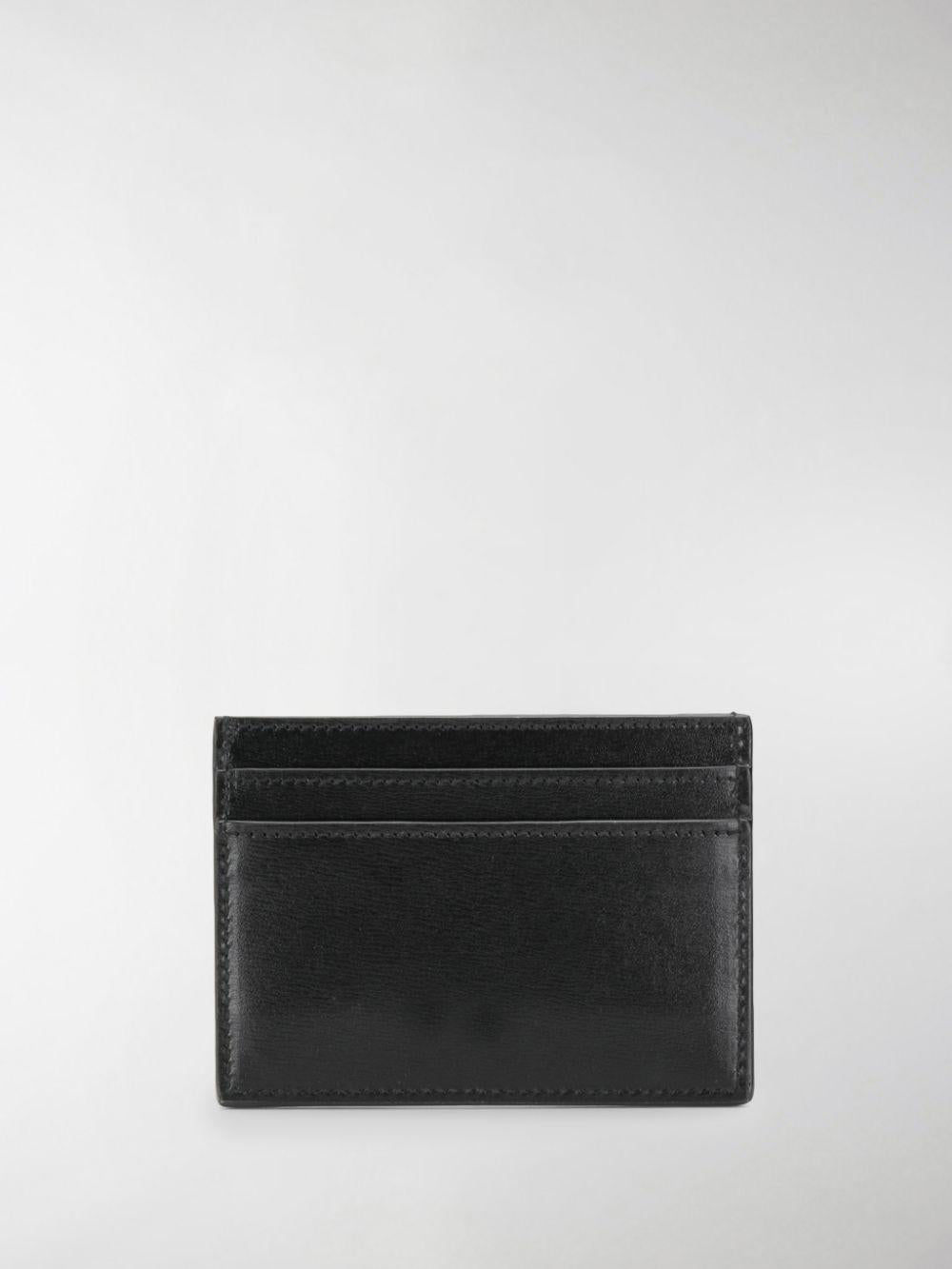 Crafted from smooth black leather 60760302G0W 1000 SAINT LAURENT