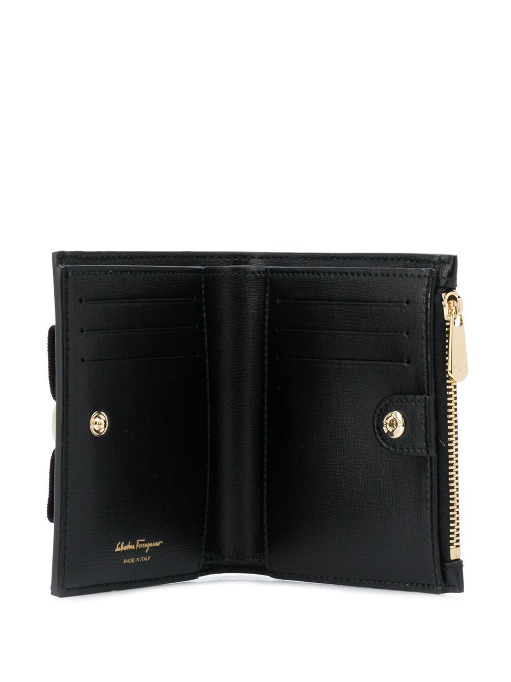 Bow-detail small wallet<BR/><BR/><BR/> 22E009 186 734500NERO FERRAGAMO