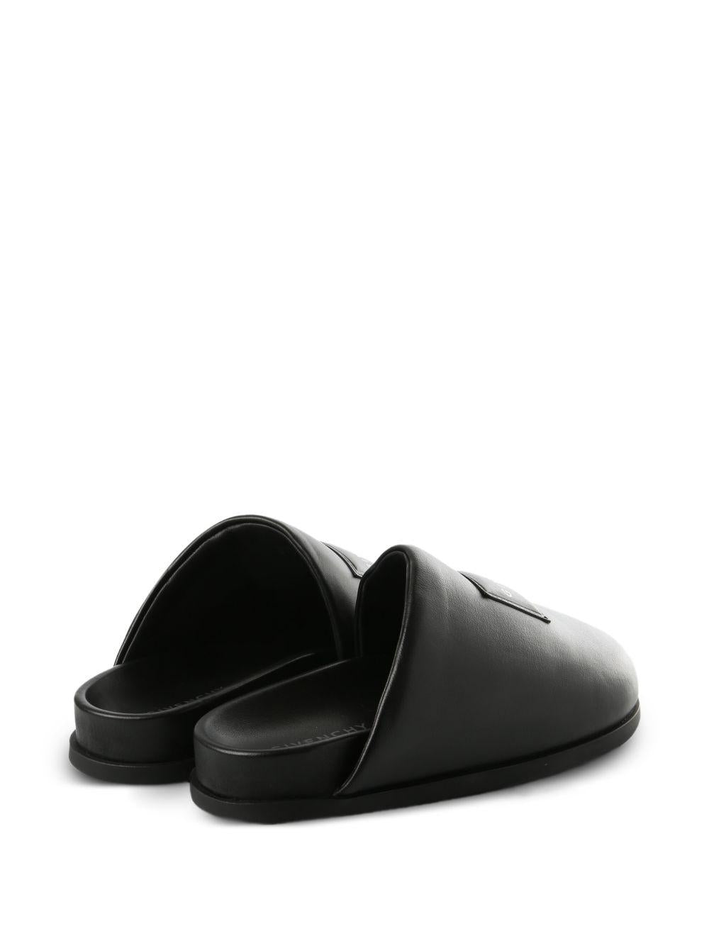 Label flat mules BE30AKE2GB 001 GIVENCHY