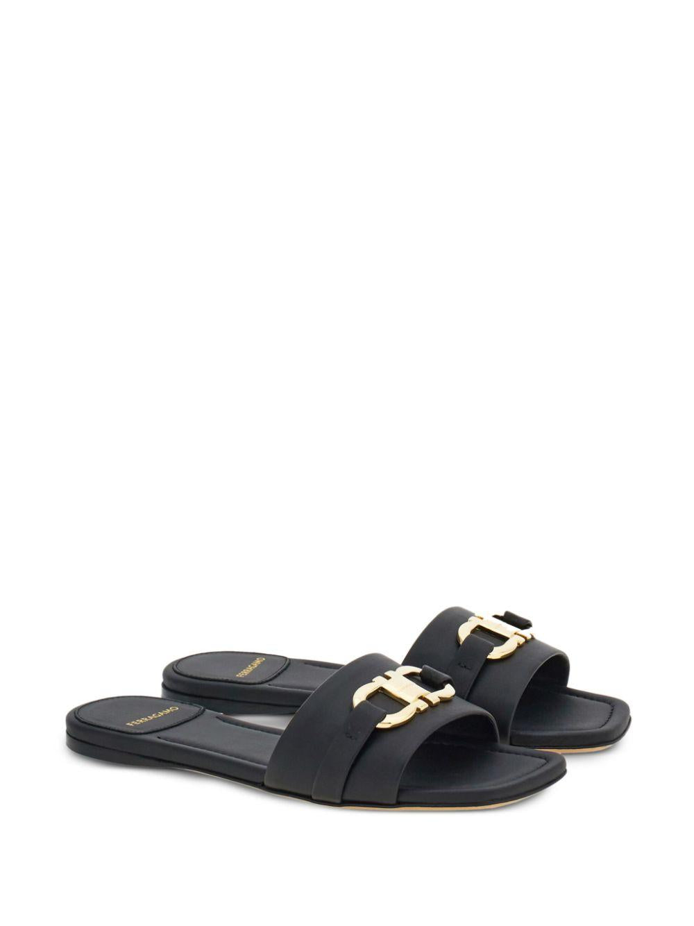 Gancini-plaque leather slides<BR/><BR/><BR/> LEAH 769636NERO FERRAGAMO