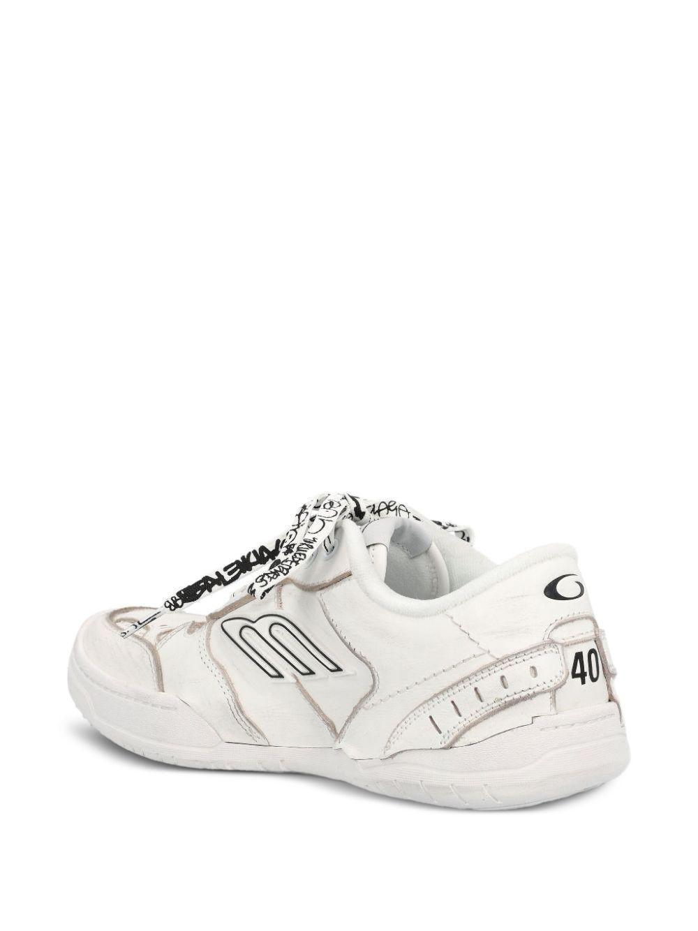 Hamptons Medium Worn-out Sneaker 841763 WCURS9000 BALENCIAGA