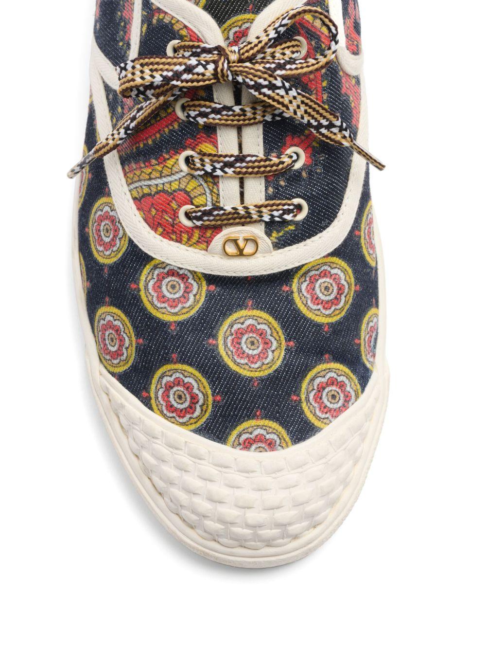 BAY BY BAY TRAINERS IN VOYAGE IMAGINAIRE DENIM FABRIC 6Y2S0J86RIQ RHJ VALENTINO GARAVANI