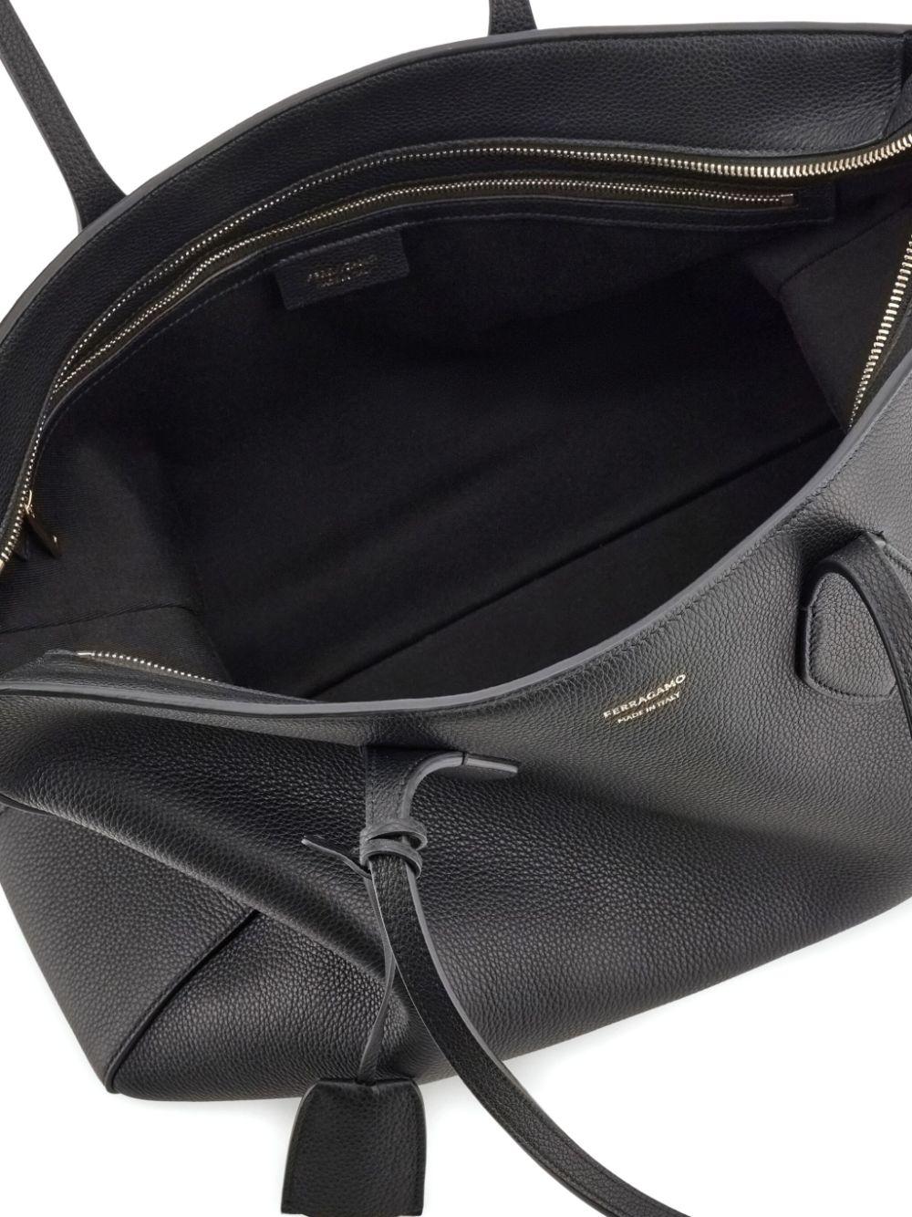 Leather tote bag<BR/><BR/><BR/> STAR TOTE M 779336NERO FERRAGAMO