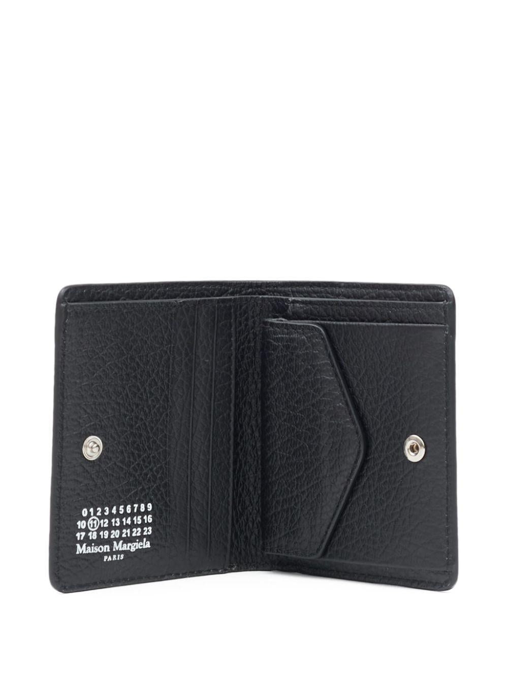 Four-stitch leather bi-fold wallet<BR/><BR/><BR/> S56UI0140 P4455T8013 MAISON MARGIELA