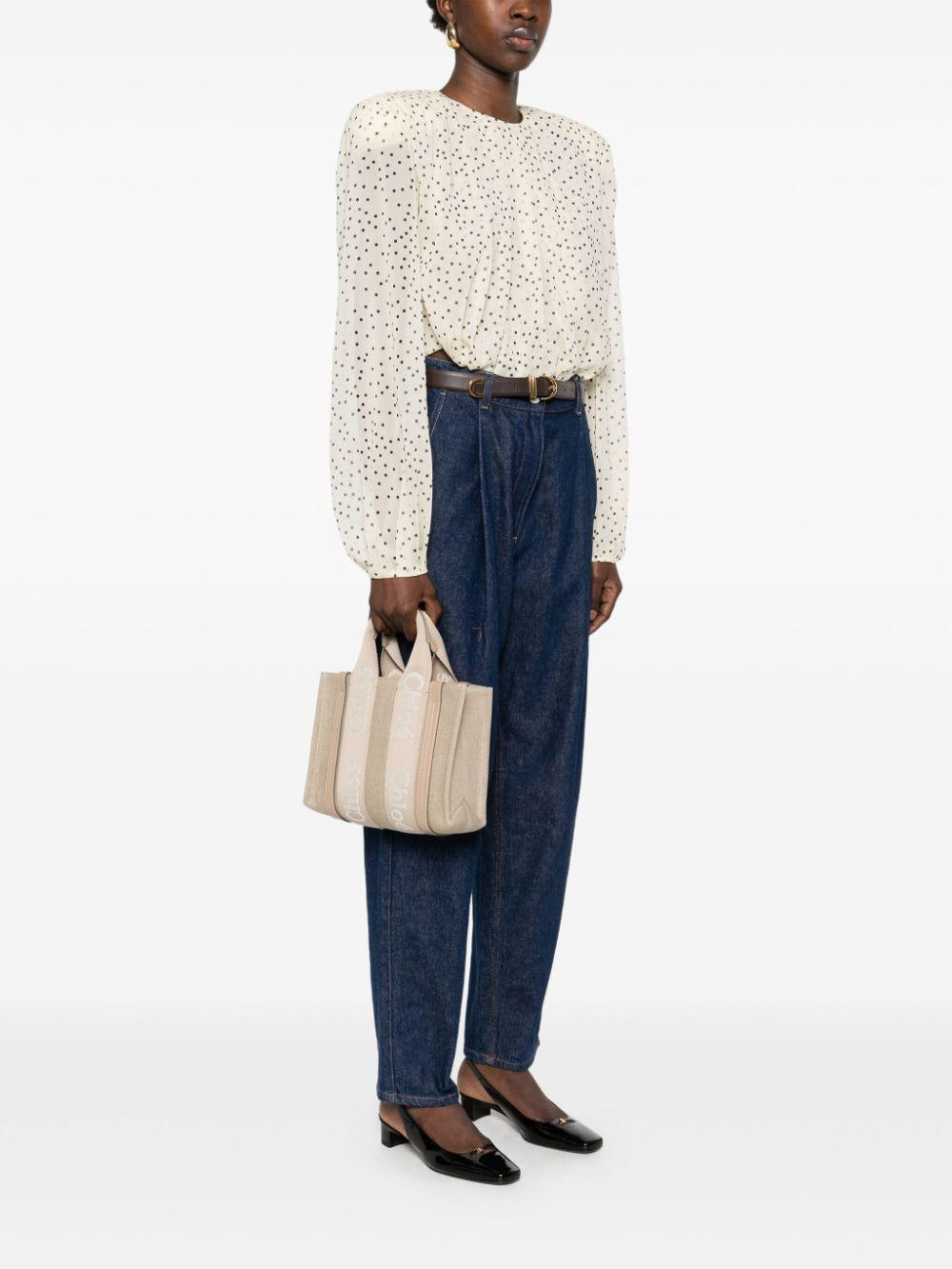 Small Woody logo-strap tote bag<BR/> CHC23AS397L17 20E CHLOÉ
