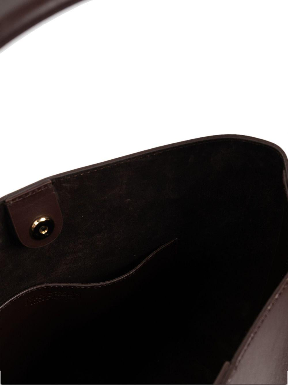 Corner bucket HB0737 LA0232631 JW ANDERSON