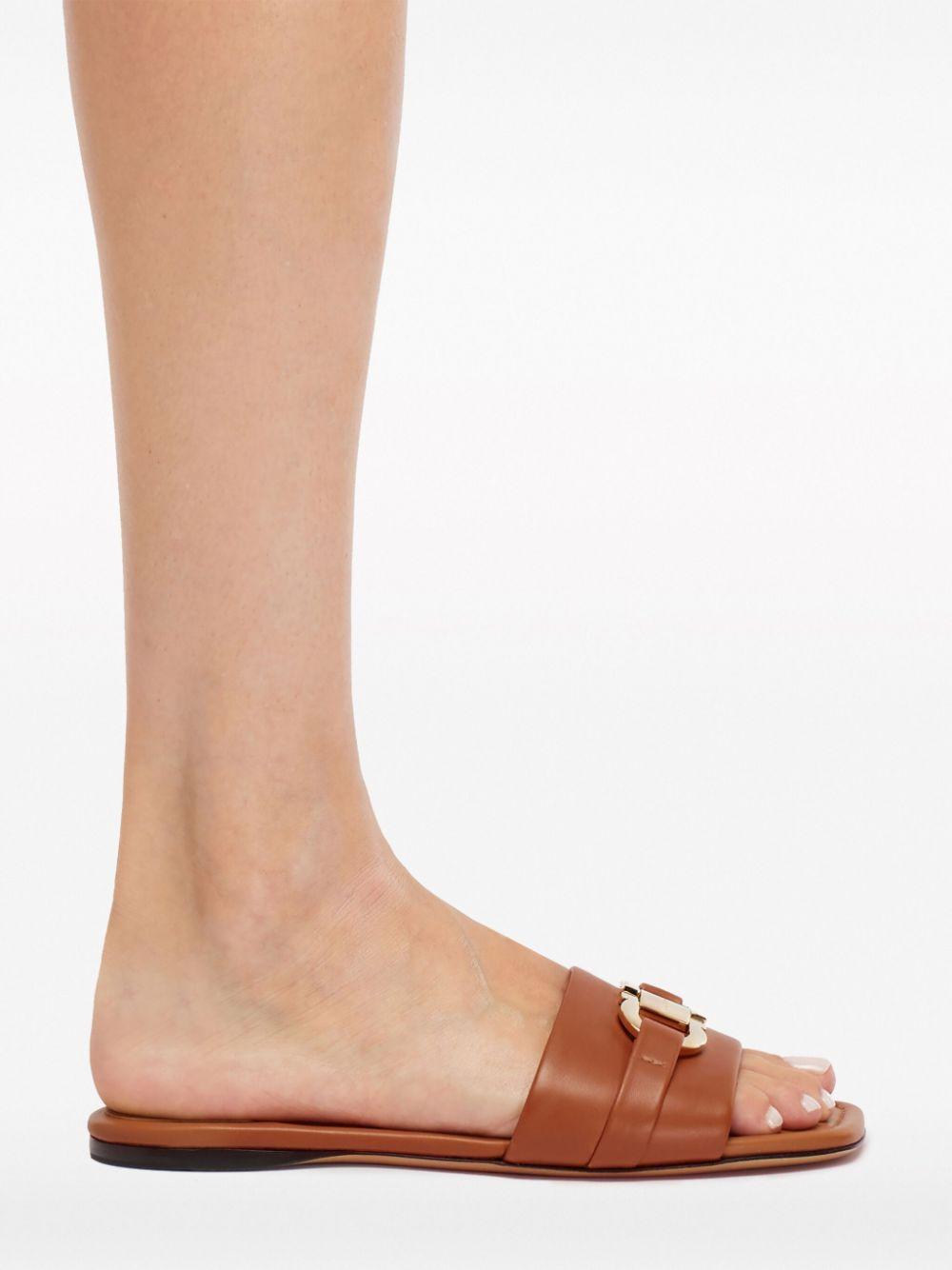 Gancini-buckle leather slides<BR/> LEAH 769637CUOIO FERRAGAMO