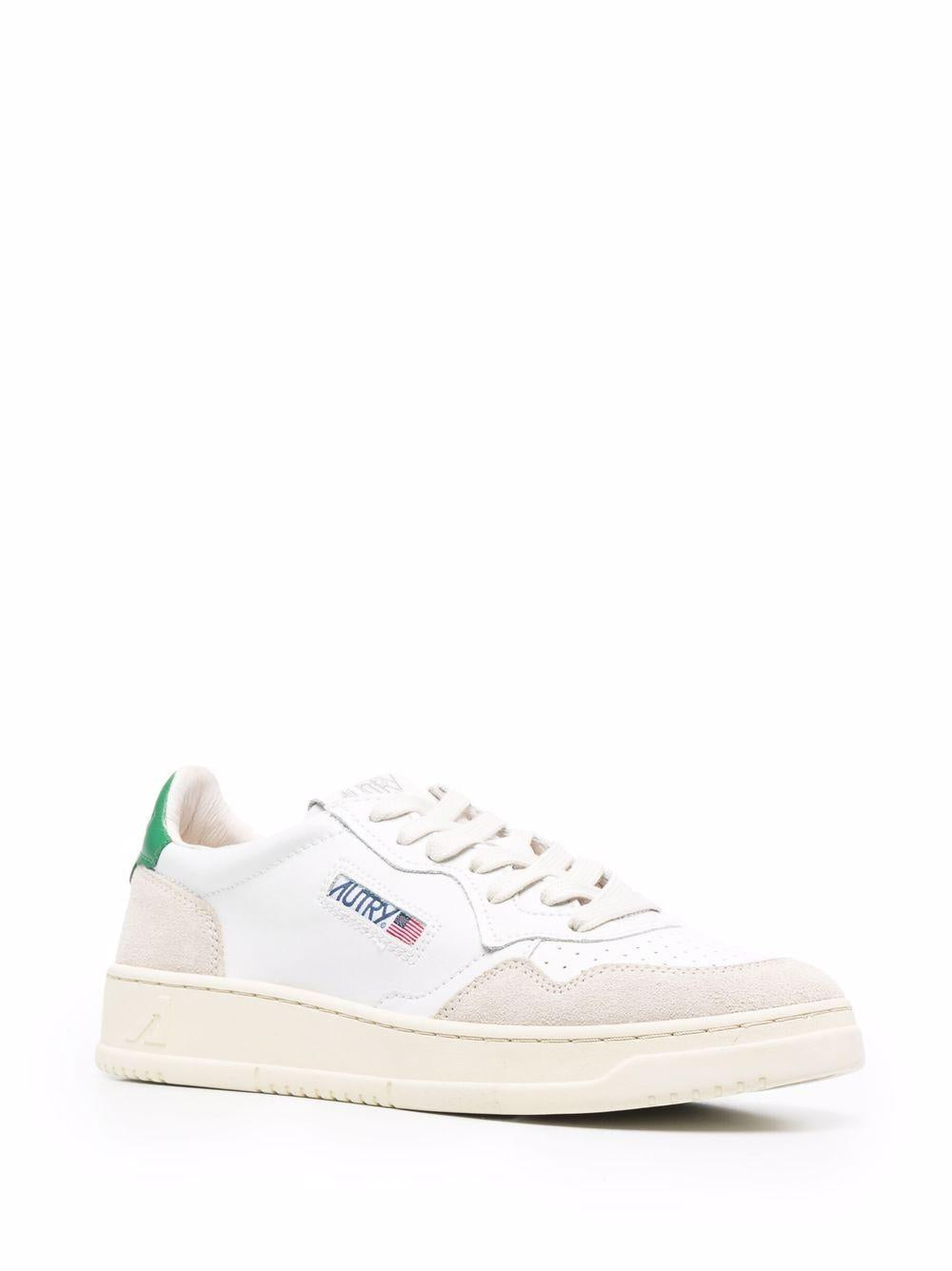 Medalist Low Sneakers in White Leather and Beige Suede AULM LS23WHT/AMAZ AUTRY