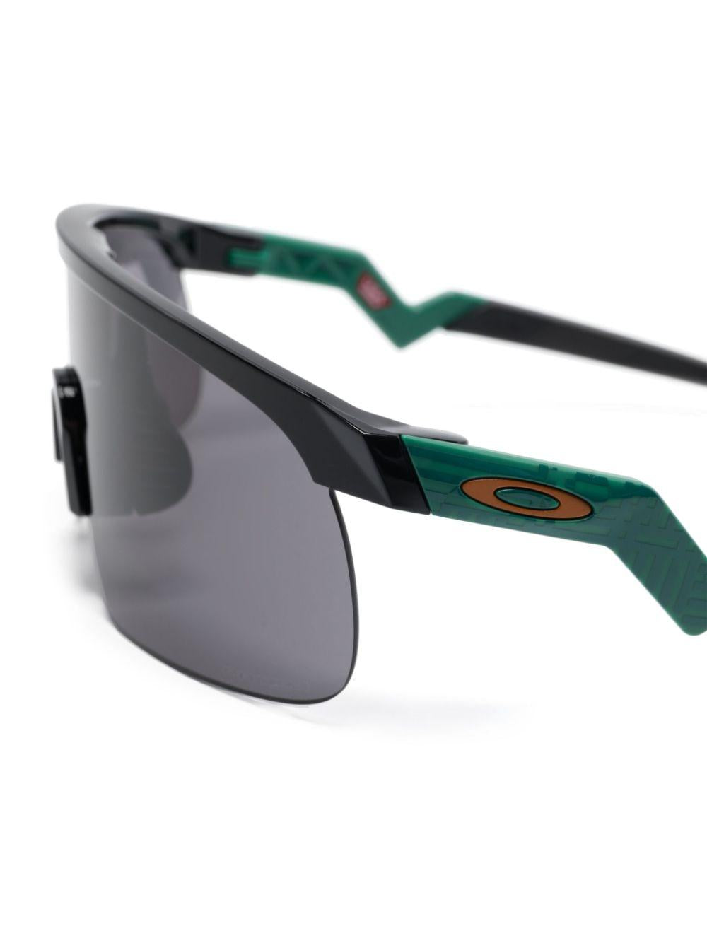 Resistor shield-frame sunglasses<BR/><BR/> 0OJ9010 901020 OAKLEY