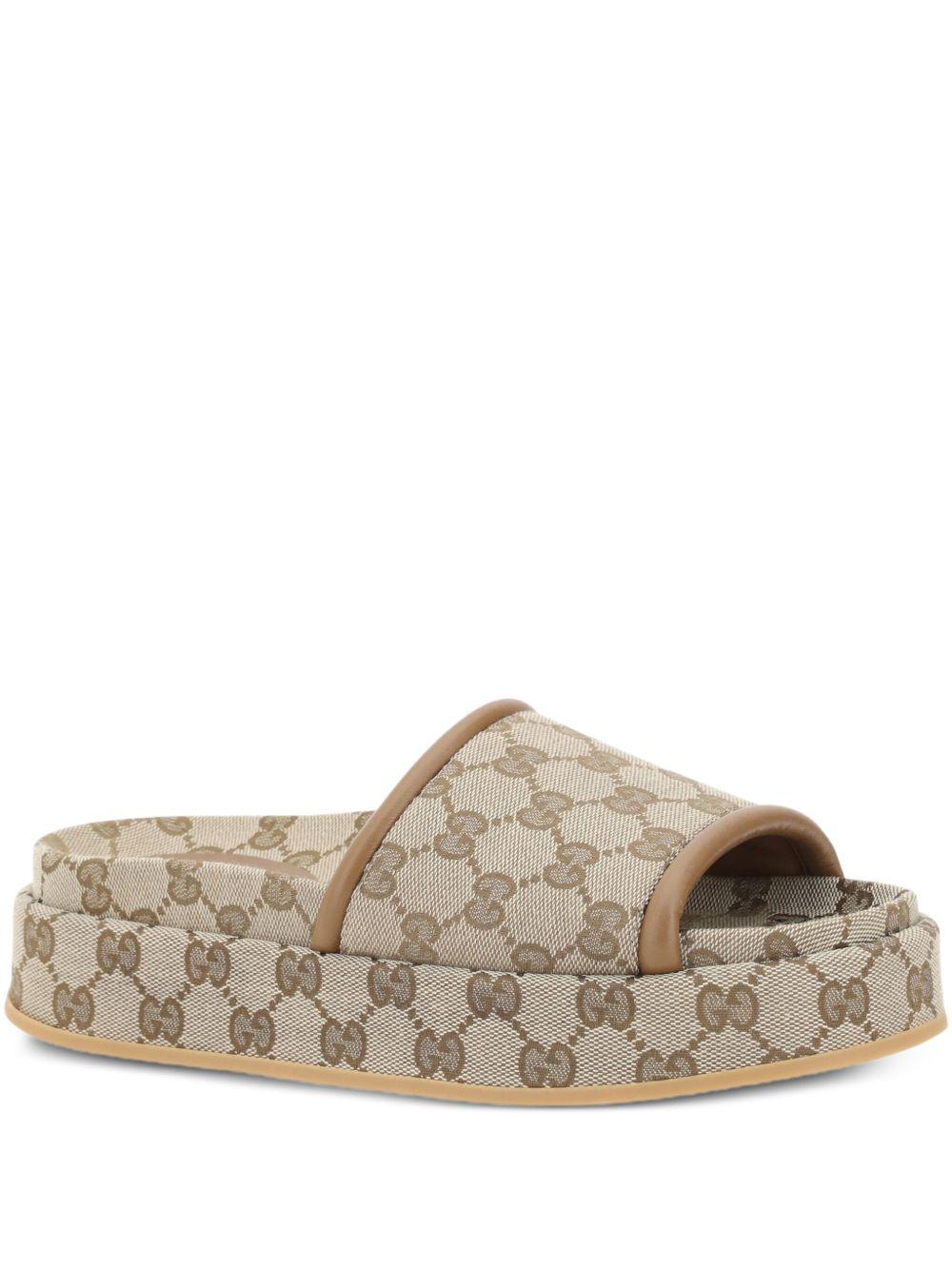 Double G sandals<BR/><BR/> 816797 FAD9C9745 GUCCI