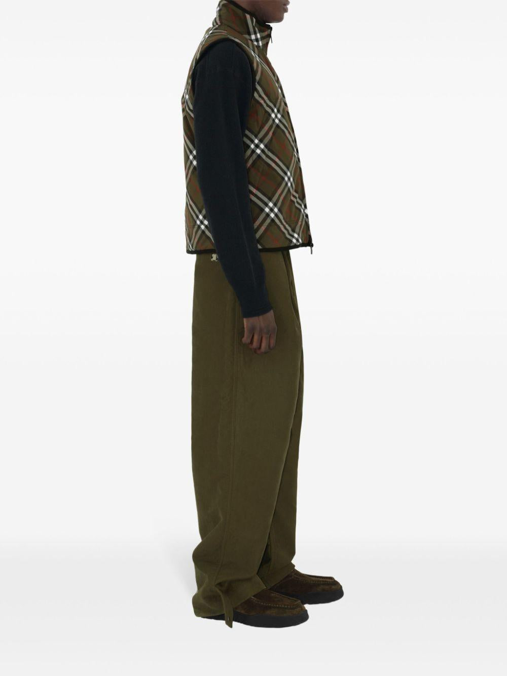 Checked padded gilet<BR/><BR/><BR/> 8101849 C1205 BURBERRY