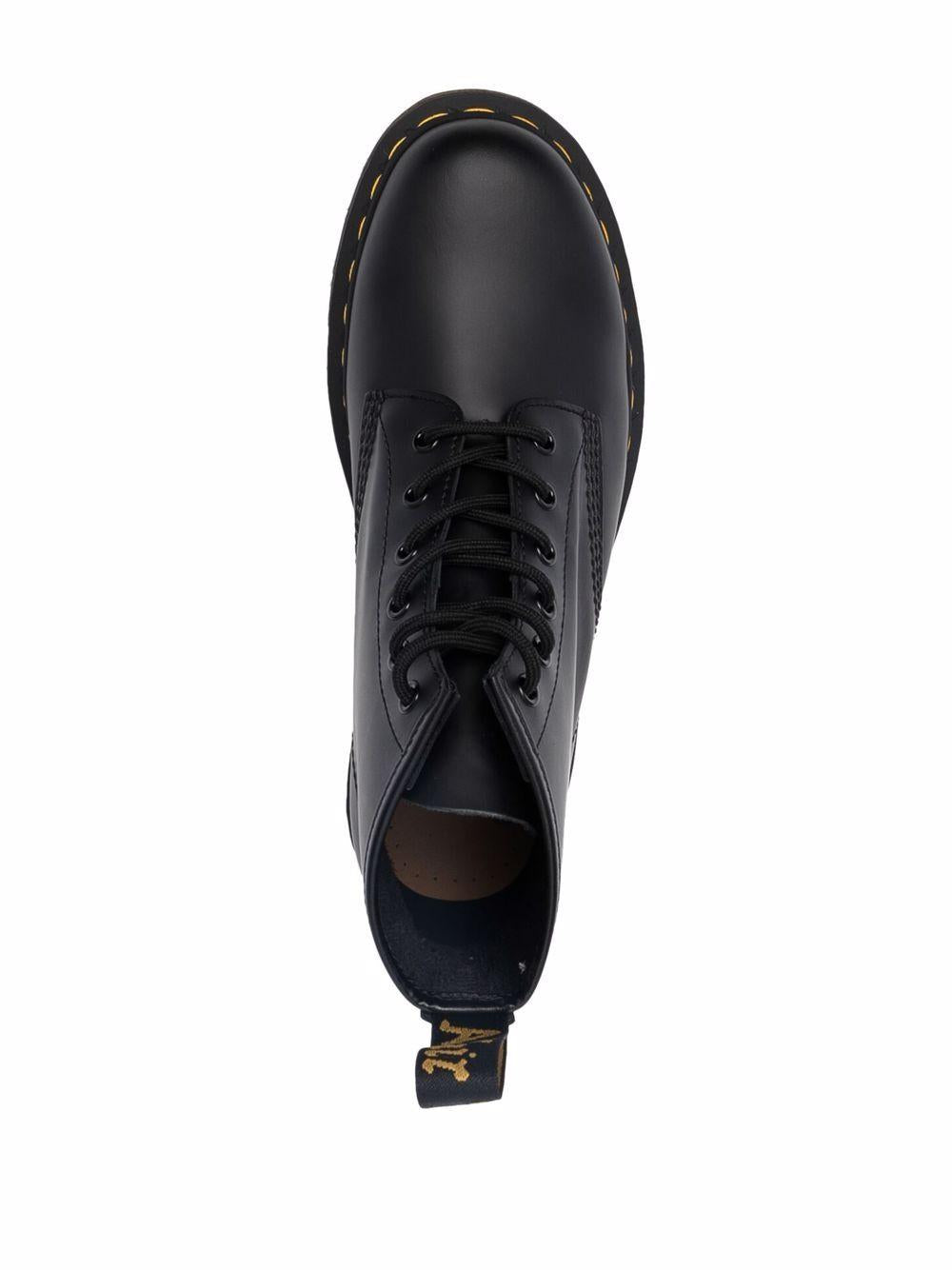 101 lace-up boots<BR/><BR/><BR/> 26230001 101 YSBLACK SMOOTH DR. MARTENS