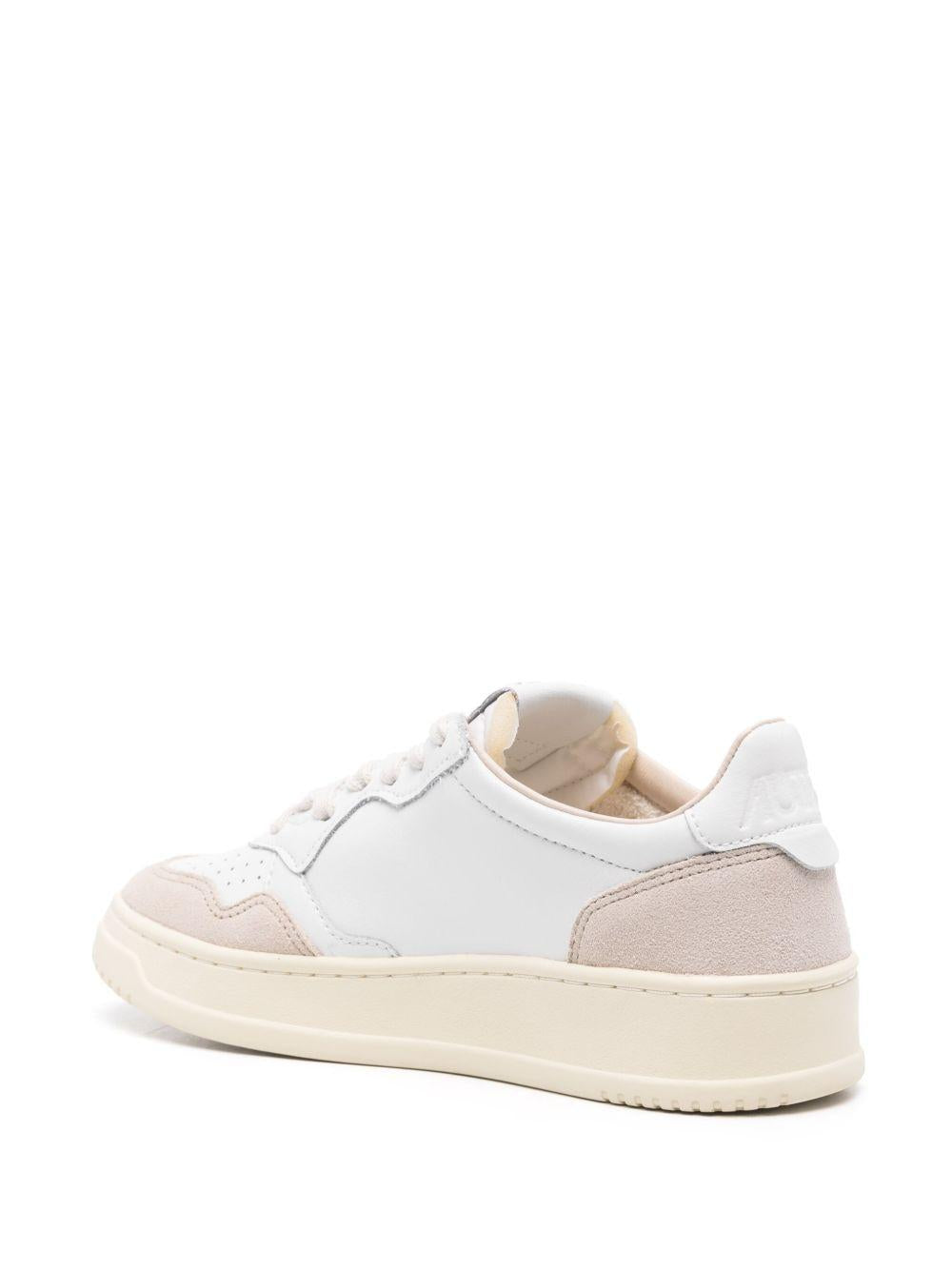 MEDALIST LOW SNEAKERS IN WHITE LEATHER AULW LS33WHITE AUTRY