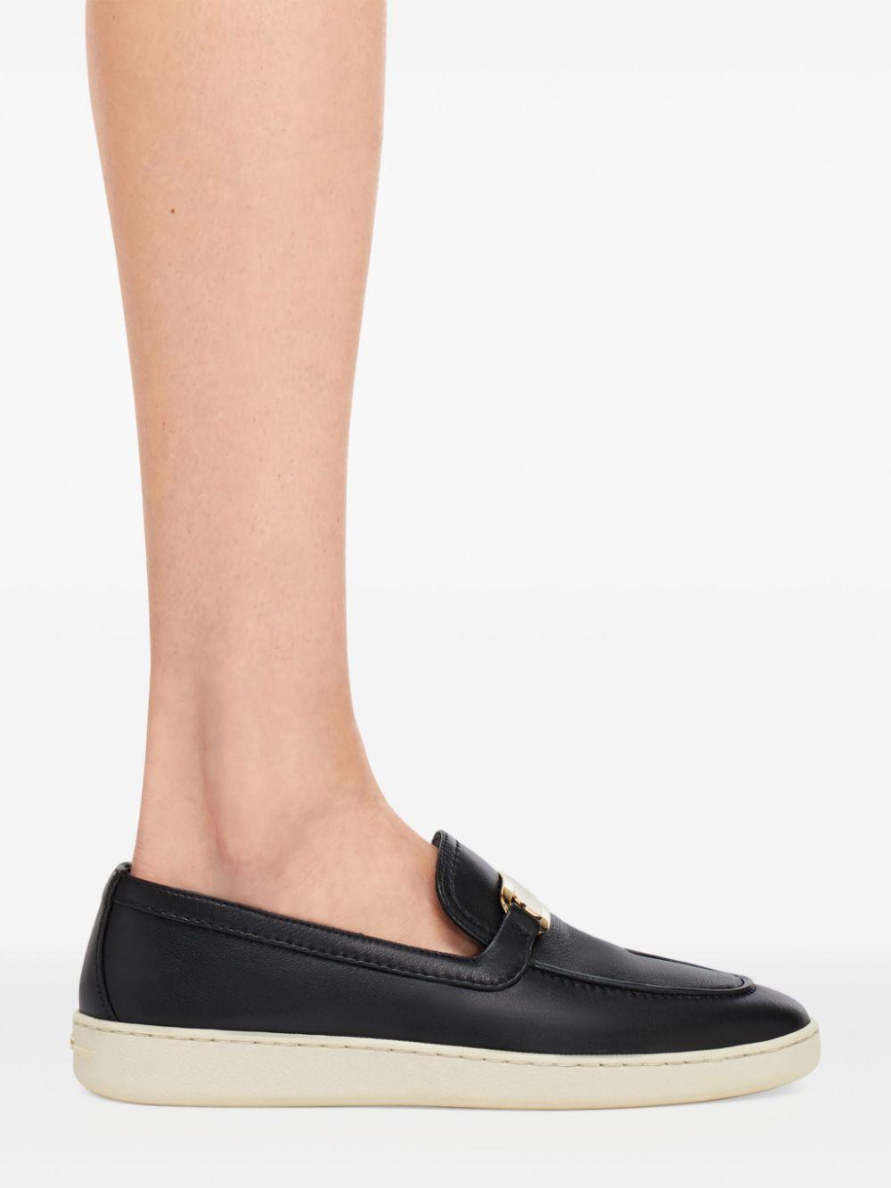 New Vara buckle loafers<BR/><BR/><BR/> CRIO 775026NERO FERRAGAMO