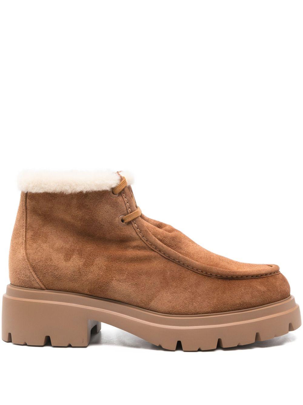 MOCCASIN In SPORT SUEDE SM607 YHV STUART WEITZMAN