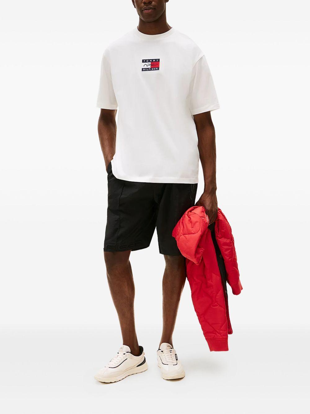 The APXGP Collection Flag Relaxed T-Shirt MW0MW41391 YBL TOMMY HILFIGER