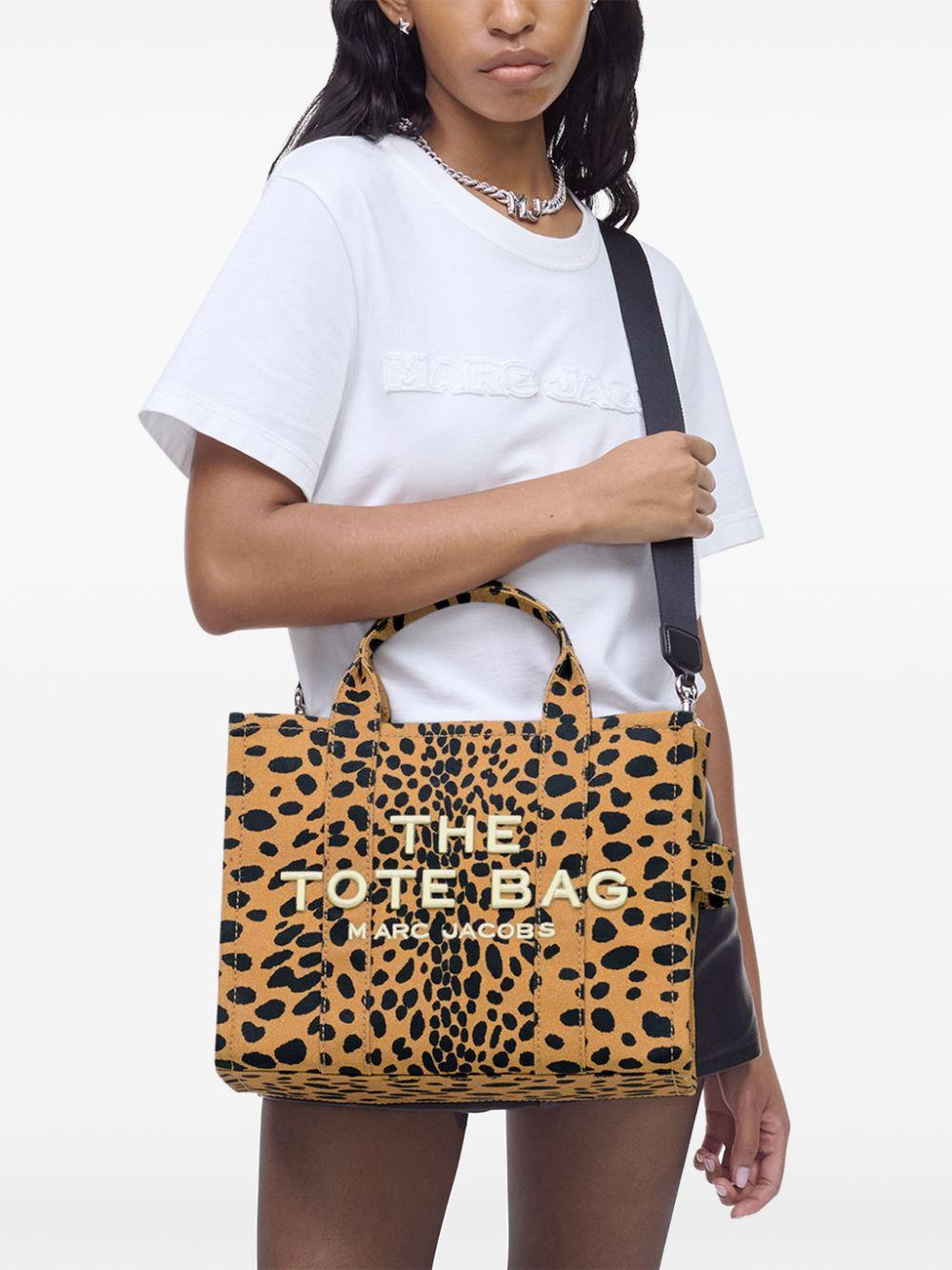 The Medium Cheetah Canvas Tote Bag<BR/><BR/><BR/> 2R4HTT002H03 002 MARC JACOBS