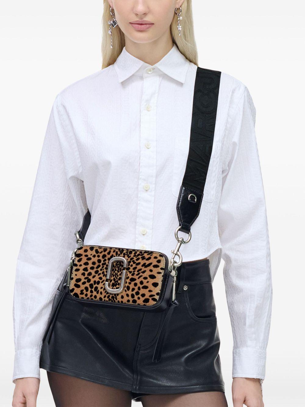 The Cheetah Snapshot cross body bag<BR/><BR/><BR/> 2R4HCR028H02 002 MARC JACOBS